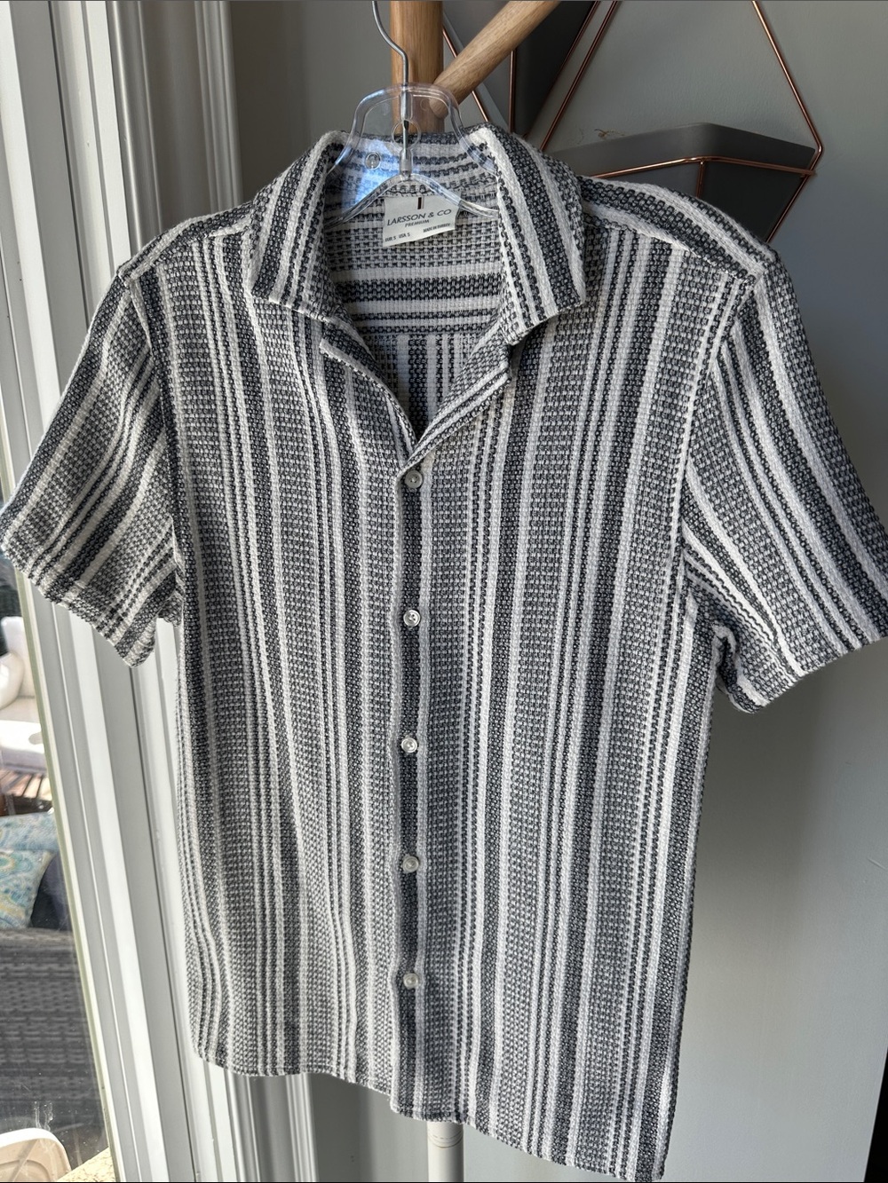 LARSSON & CO Men’s Short-Sleeve Stripe Button Down Up Shirt Gray White sz Small